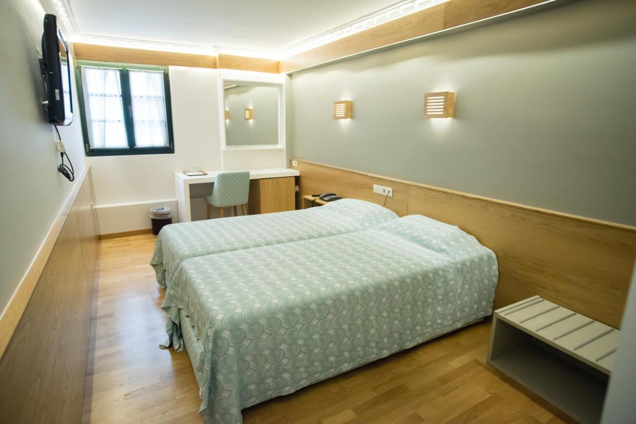 Byzantino Hotel พาทรา ภายนอก รูปภาพ
