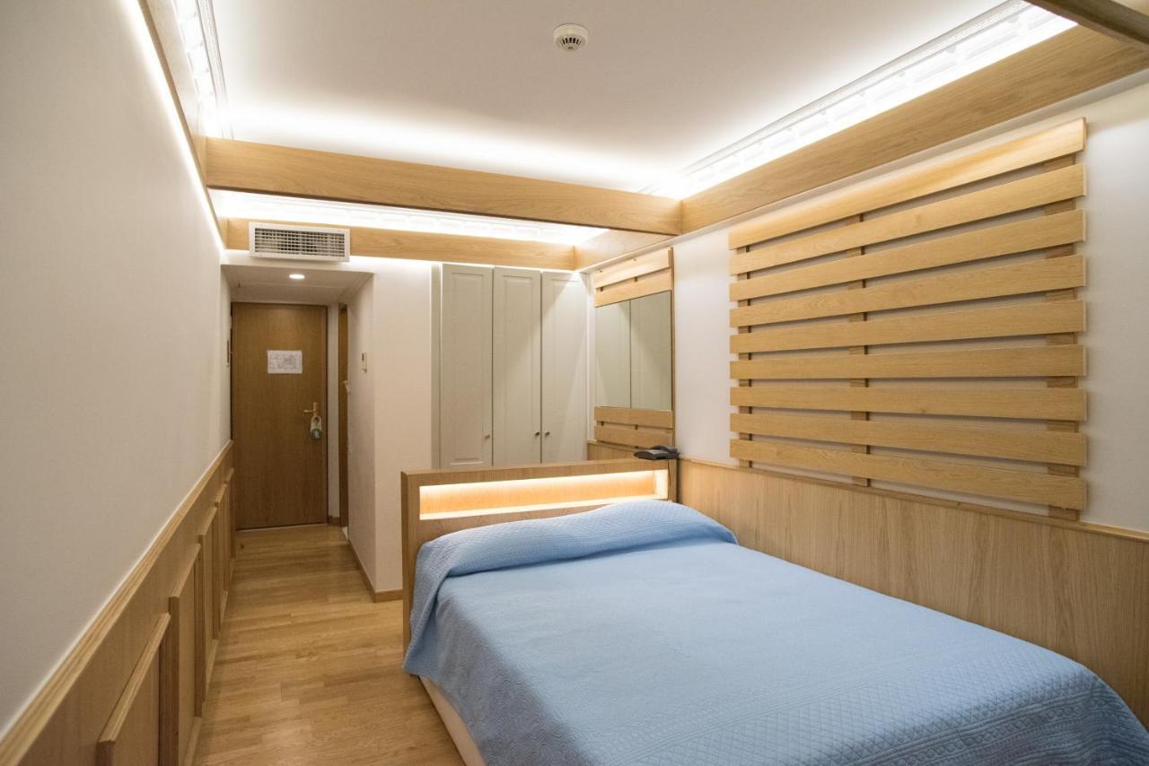 Byzantino Hotel พาทรา ภายนอก รูปภาพ