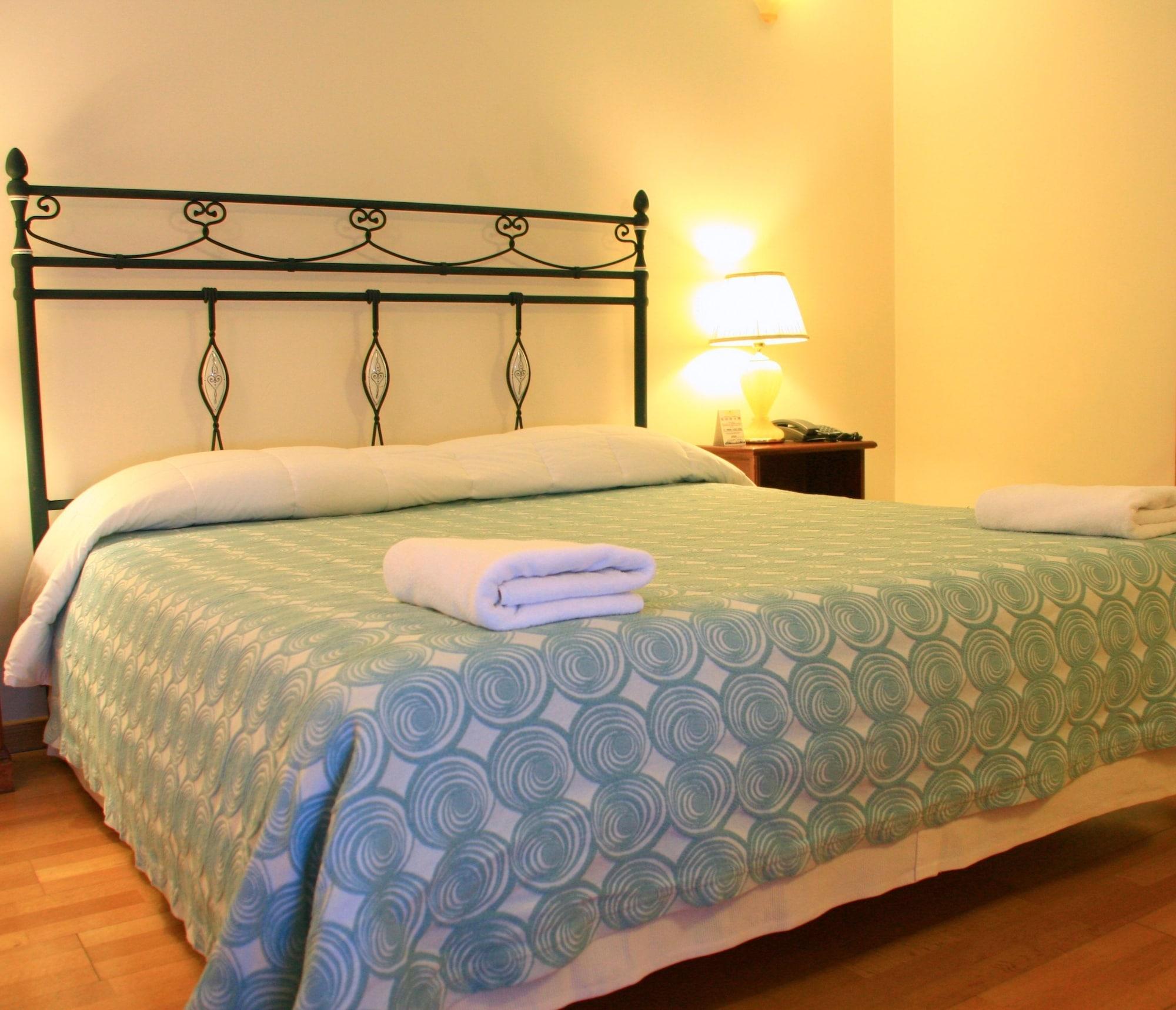 Byzantino Hotel พาทรา ภายนอก รูปภาพ