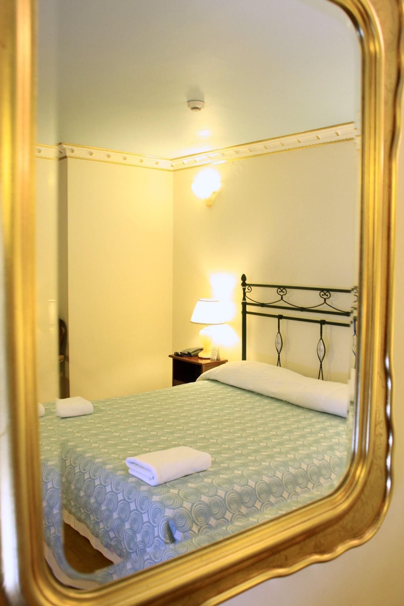 Byzantino Hotel พาทรา ภายนอก รูปภาพ