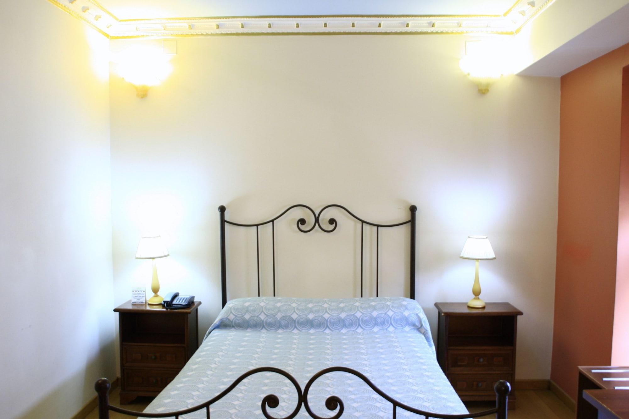Byzantino Hotel พาทรา ภายนอก รูปภาพ